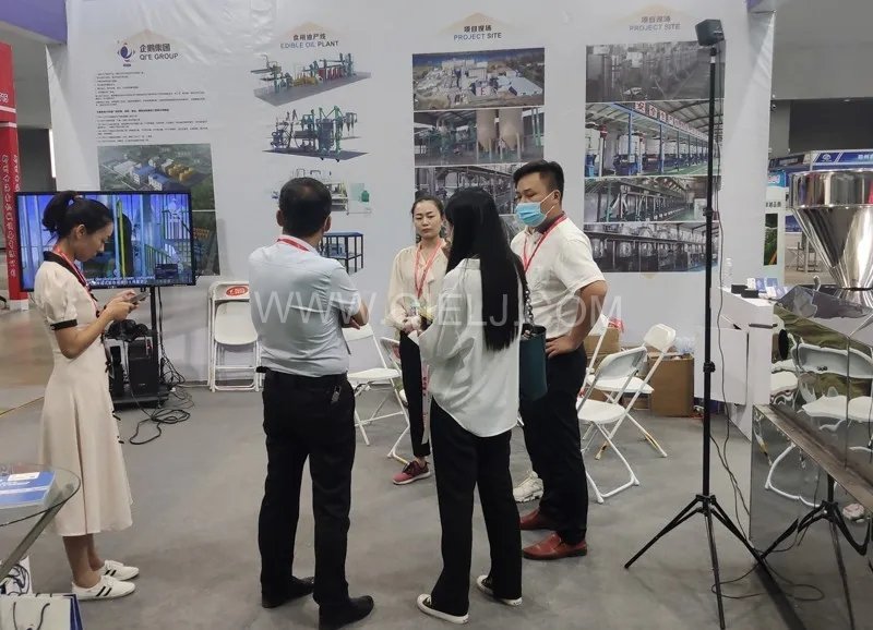 企鵝糧油機(jī)械榮獲第二十三屆中國(guó)農(nóng)加工投洽會(huì)“優(yōu)秀裝備展示獎(jiǎng)”(圖1) 企鵝糧油機(jī)械榮獲第二十三屆中國(guó)農(nóng)加工投洽會(huì)“優(yōu)秀裝備展示獎(jiǎng)”(圖1)