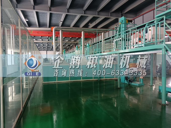 企鵝牌茶籽油雙螺桿榨油機(jī)，用心制造獲得客戶(hù)認(rèn)可(圖1)