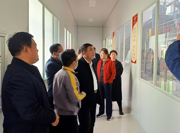 河南省農(nóng)業(yè)廳專家驗收小組對蘭考花生基地及特香型花生油加工設備進行綠色食品加工認證驗收(圖4) 河南省農(nóng)業(yè)廳專家驗收小組對蘭考花生基地及特香型花生油加工設備進行綠色食品加工認證驗收(圖4)